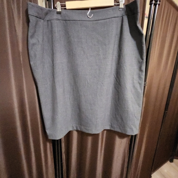 Calvin klein Tailored pencil skirt with defined waistband officewear plu… - Picture 5 of 15
